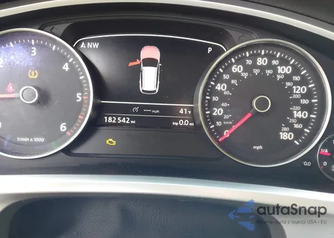 2012 Volkswagen Touareg Tdi Executive/Tdi Lux/Tdi Sport z USA, uszkodzony, nr VIN WVGFK9BP5CD004847